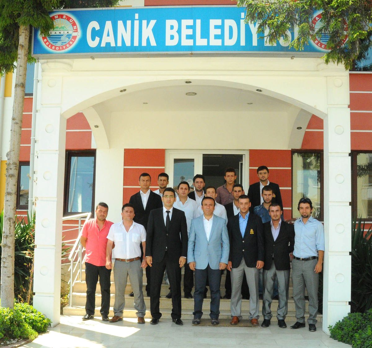 AK Parti\'li Gençlerden Başkan Genç\'e Ziyaret