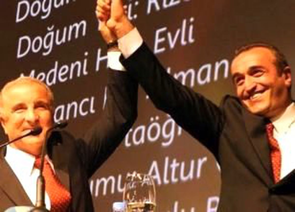 Albayrak, Melo\'yu Alıyor Mu?