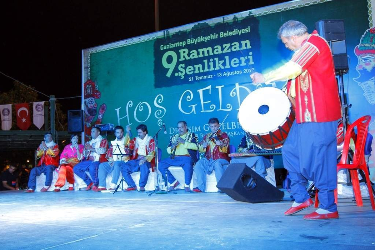 Antepliler Antep Türküleri ile Coştu