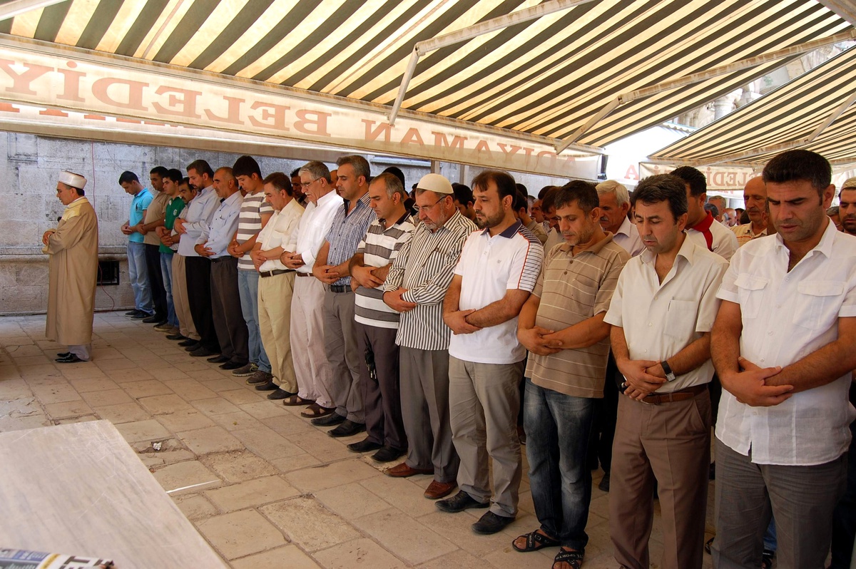 Arakanlı Müslümanlar İçin Gıyabi Cenaze Namazı Kılındı