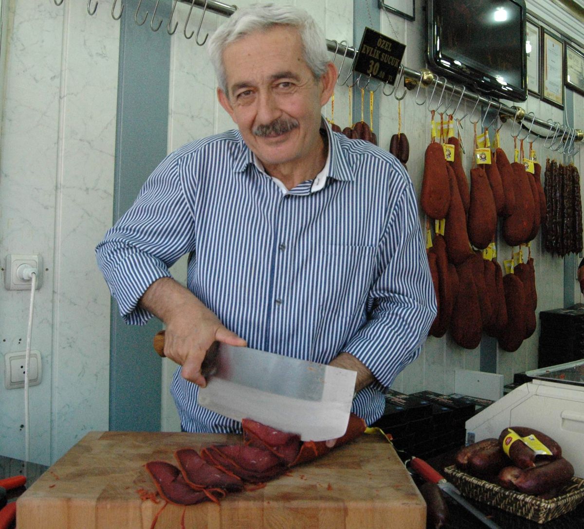 Aşırı Sıcaklar Pastırma Sucuk Satışlarını Etkiledi