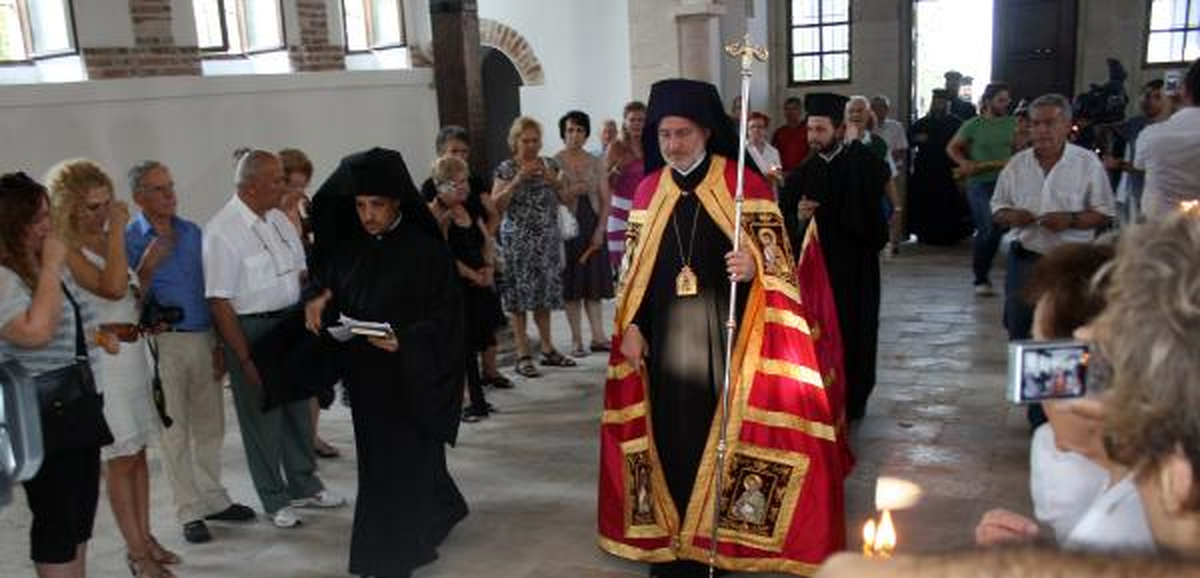 Atalarının Göç Ettiği Topraklarda Ayin Yaptılar