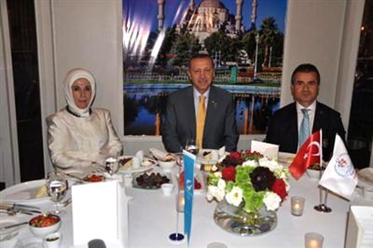 Bakan Kılıç Londra\'da İftar Yemeği Verdi