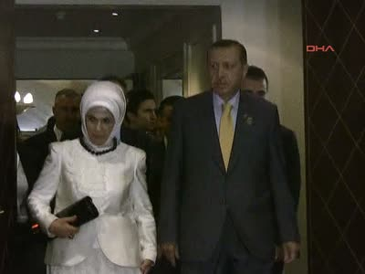 Başbakan, Bakan Kılıç\'ın Düzenlediği İftar Yemeğine Katıldı
