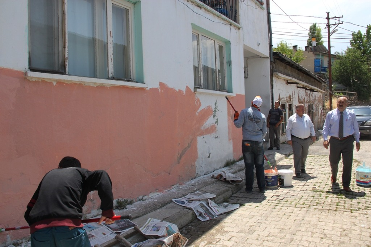 Bayburt\'ta Evler Artık Renga Renk