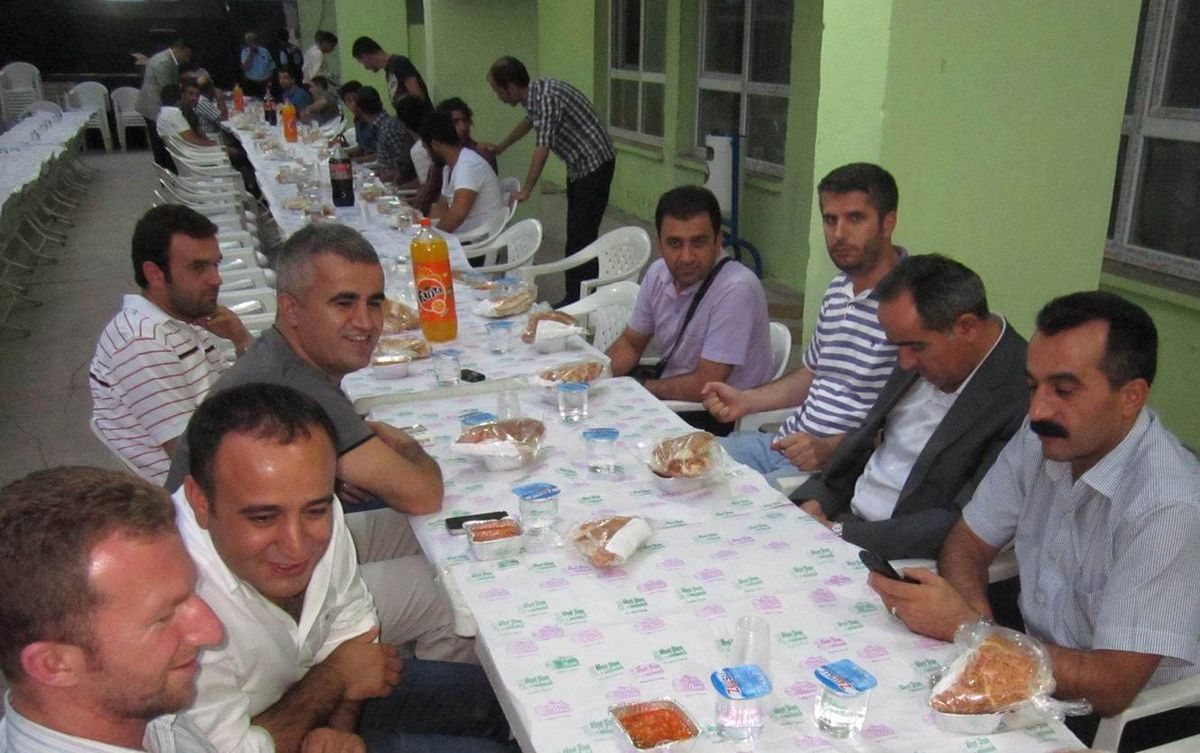 Belediye\'den Stk Temsilcilerine İftar Yemeği