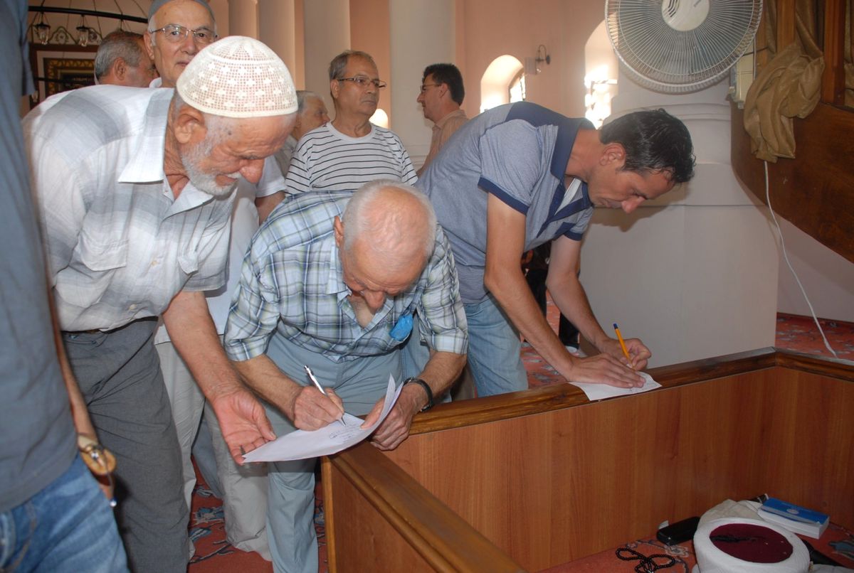 Cami Cemaatine Sit Engeli
