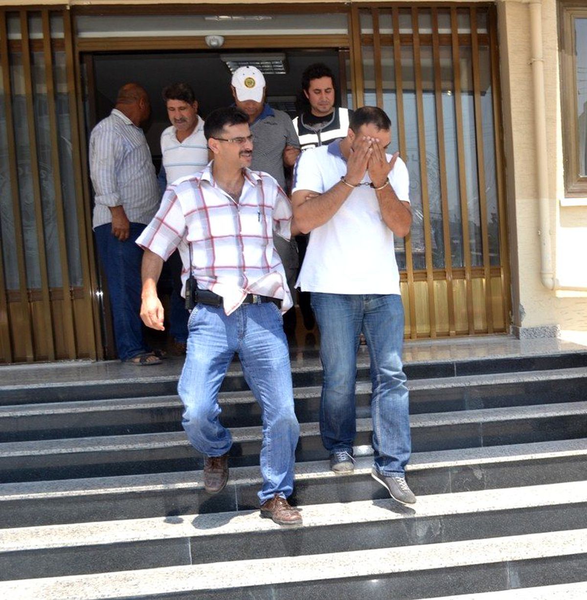 Dolandırıcılık Operasyonunda 4 Tutuklama