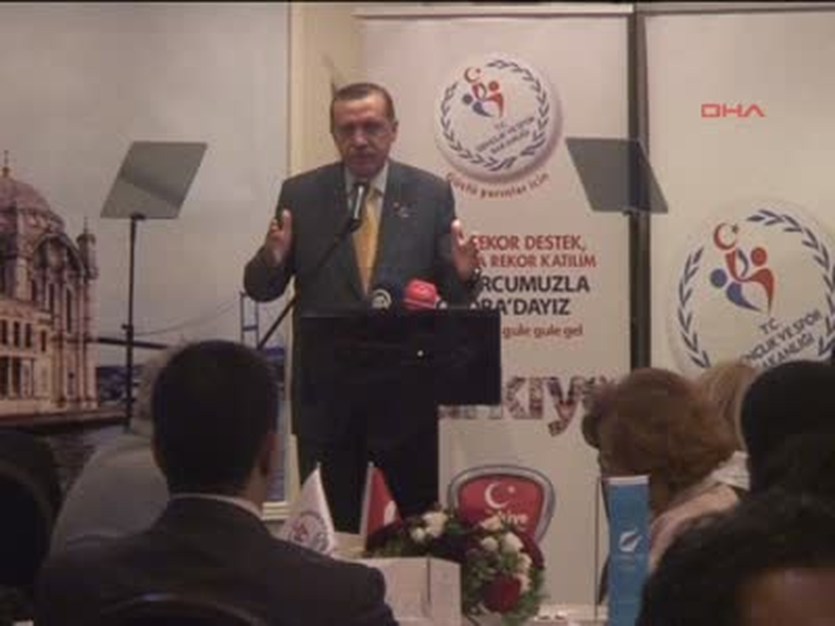 Başbakan Erdoğan, Londra\'da İftar Yemeğine Katıldı