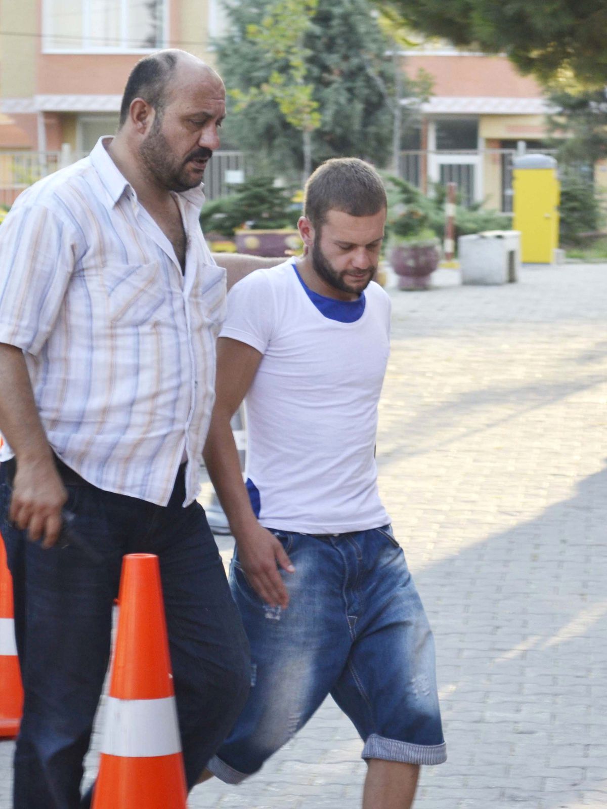 Eski İş Arkadaşını İki Kez Bıçakladı