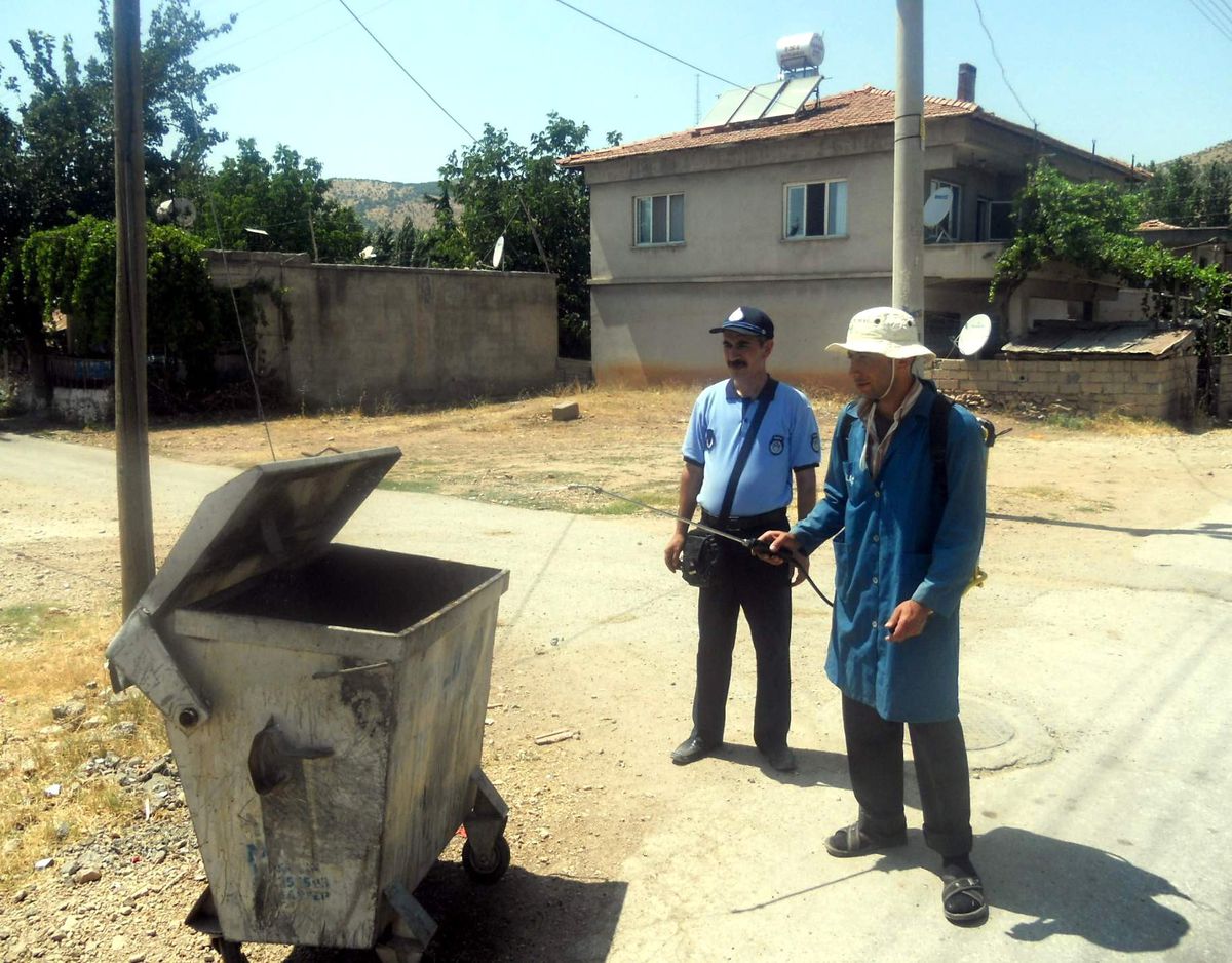 Gölbaşı Belediyesi Tarafından İlaçlama Faaliyetleri Başladı