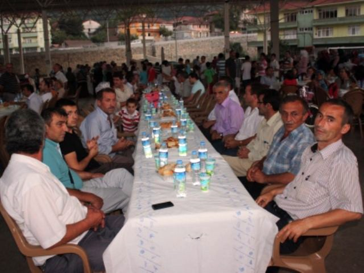 Gümüşova Belediyesinden 2 Bin Kişilik İftar