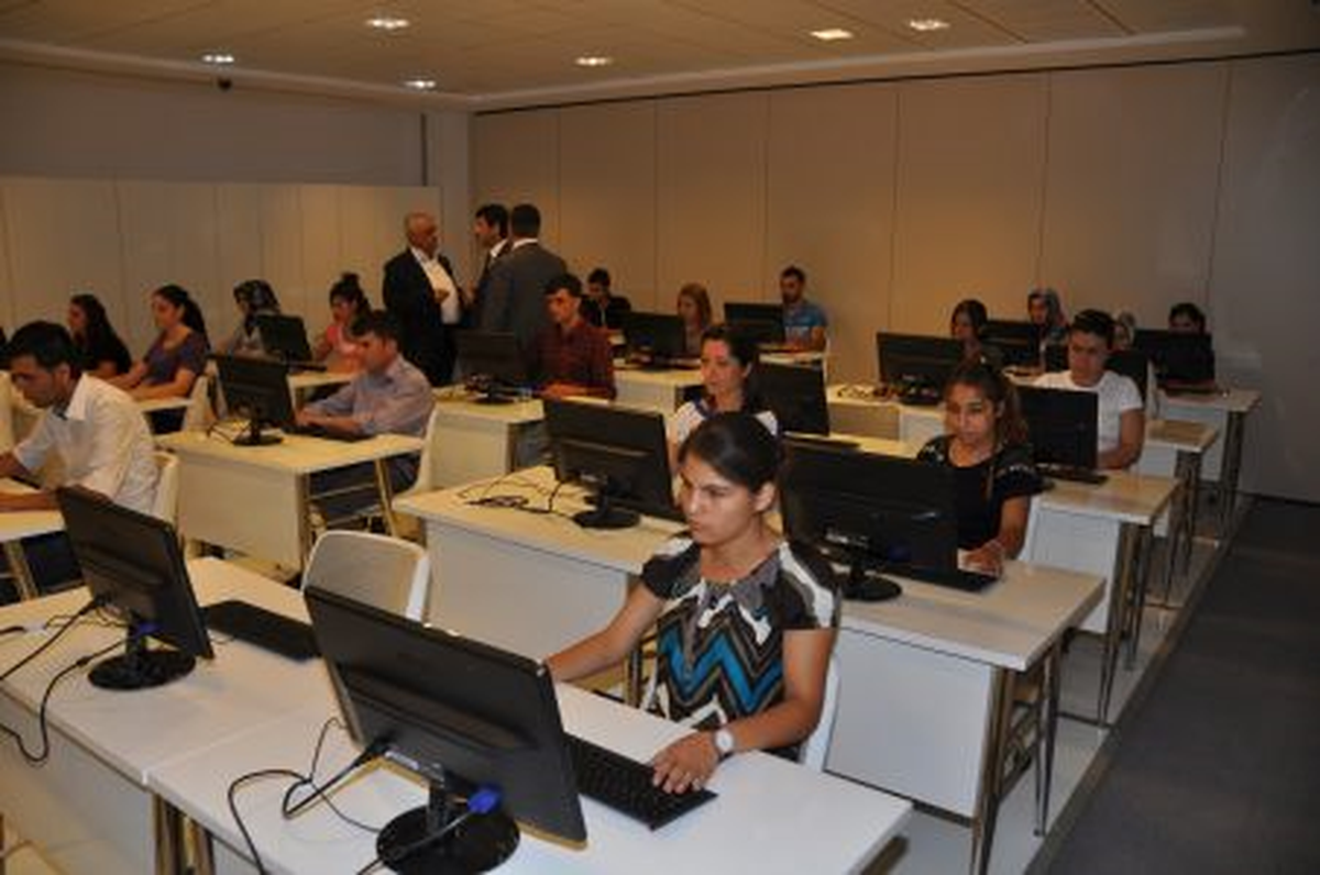 Halı Desinatörlüğü Kursları Tamamlandı
