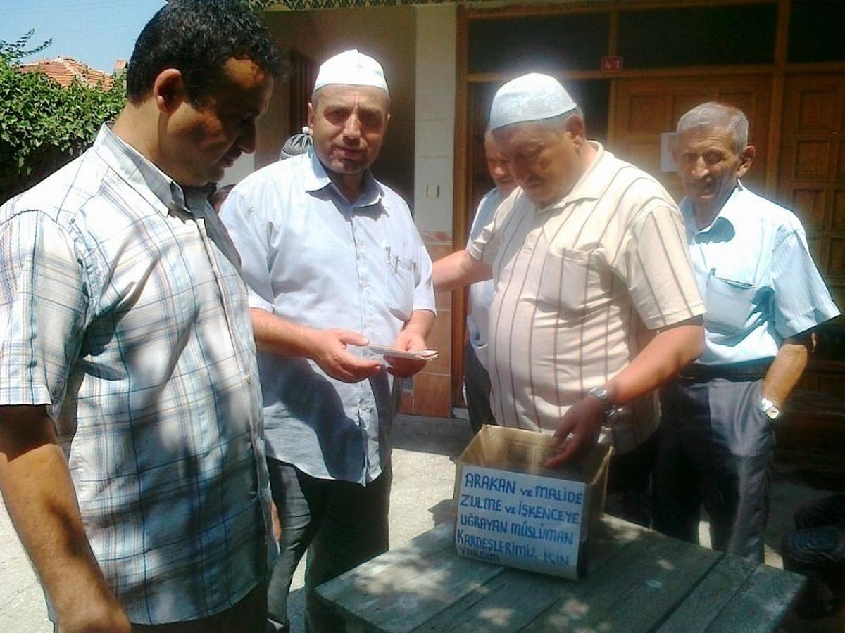 Hisarcık\'ta Camilerde Arakan\'a Yardım Toplandı