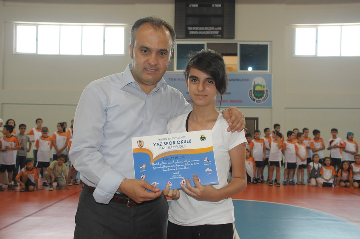 İnegöl\'de Yaz Spor Okulları Sona Erdi