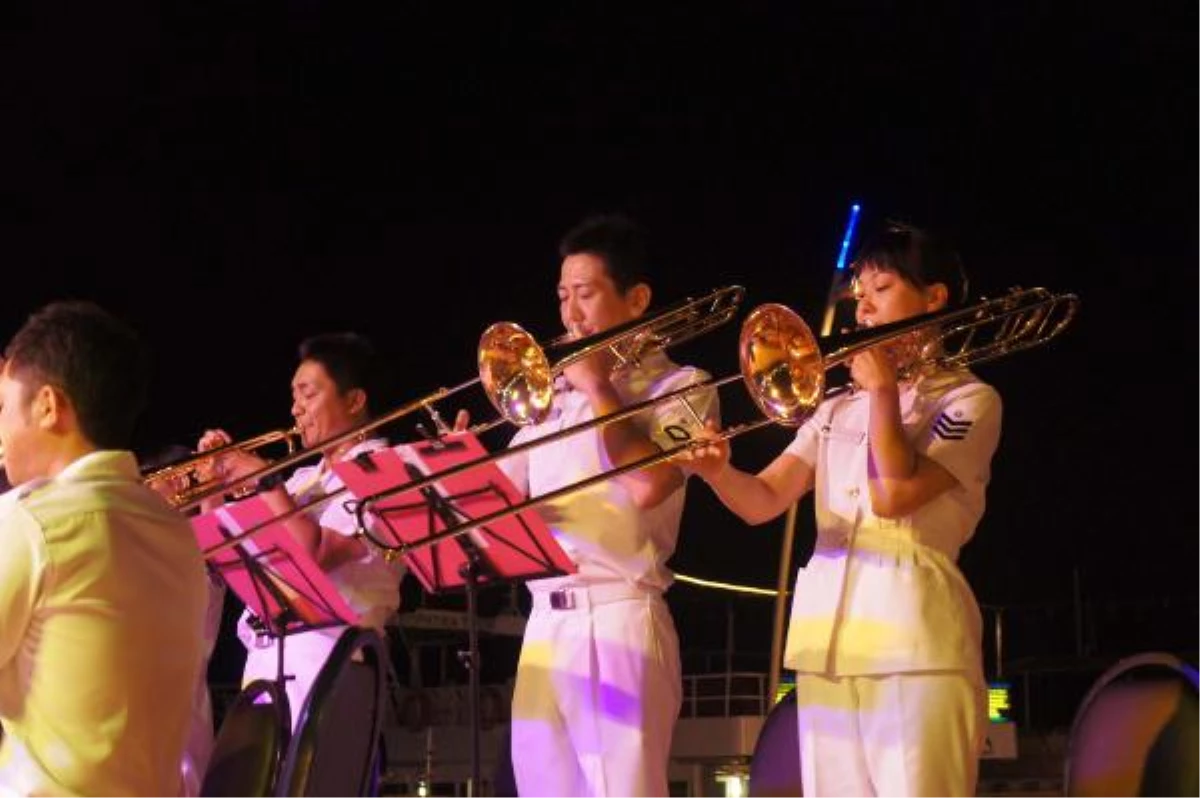 Japon Denizcilerden Marmaris\'te Konser