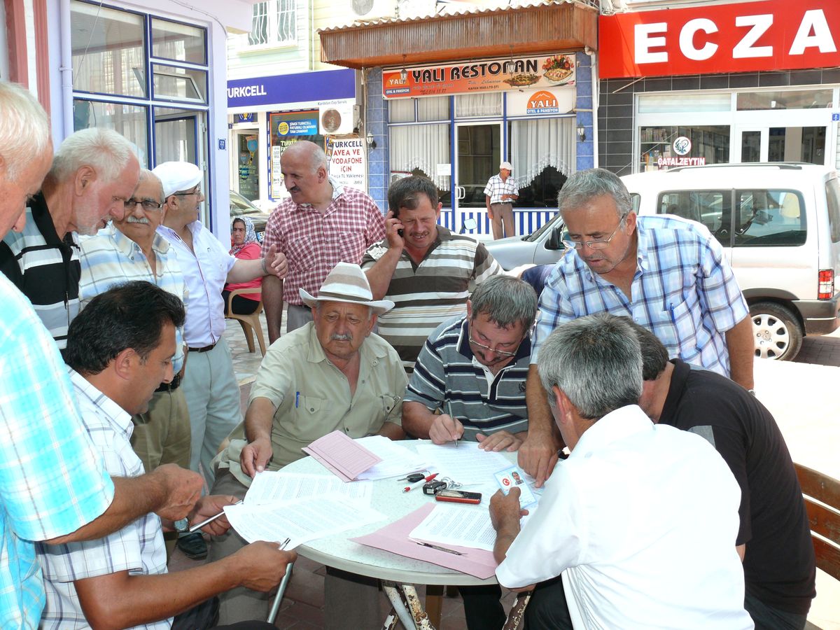 Kapatılan Adliye İçin İmza Kampanyası