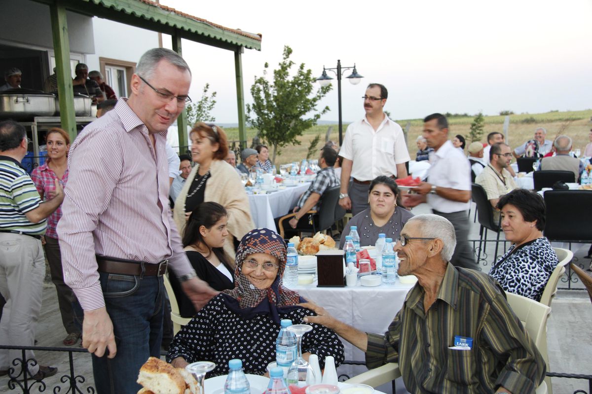 Kırklareli Belediyesi\'nden İftar Yemeği
