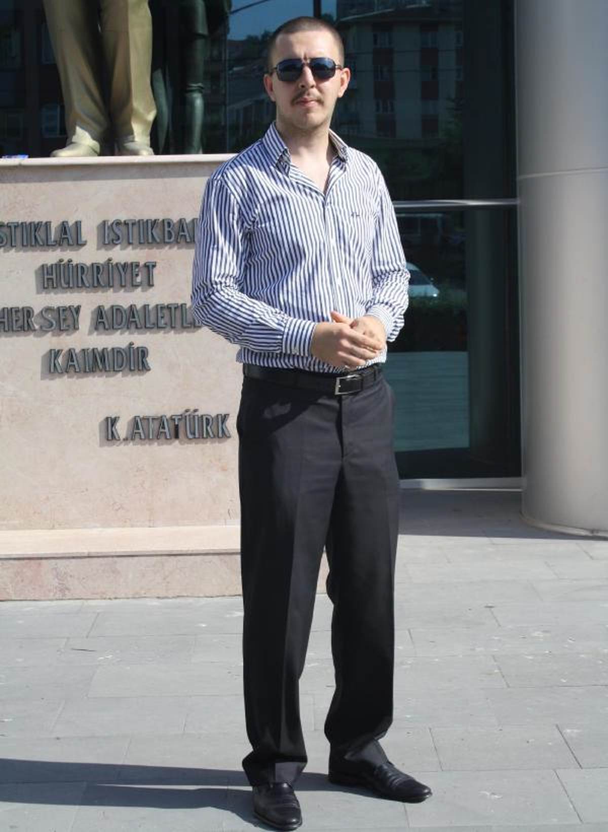 Leman Kültür'e Yapılan Saldırıda Sol Gözünü Kaybeden Garson 300 Bin Lira İstiyor