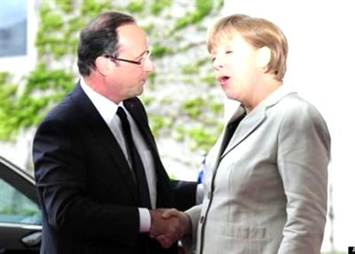 Merkel ve Hollande İspanya Yardımını Görüşecek