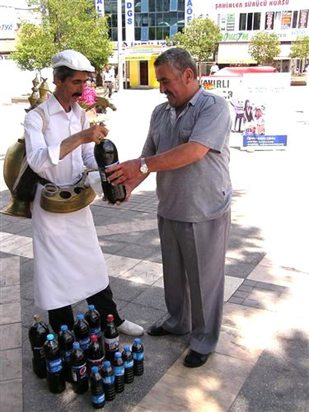 Meyan Şurubu Serinletiyor