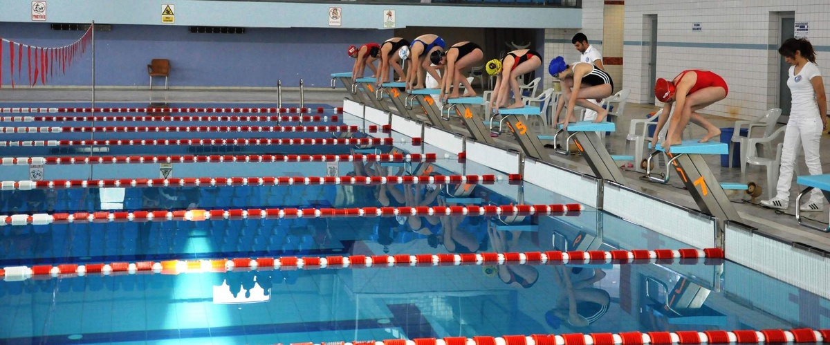 Olimpik Kulaçlar Yüzme Müsabakaları Tamamlandı