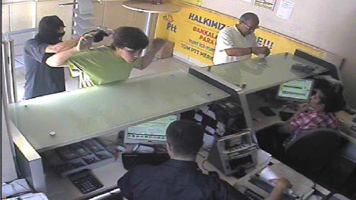 PTT Şubesini Soydu \'Kredi Kartı Borcu Ödeyecektim\' Dedi (2)