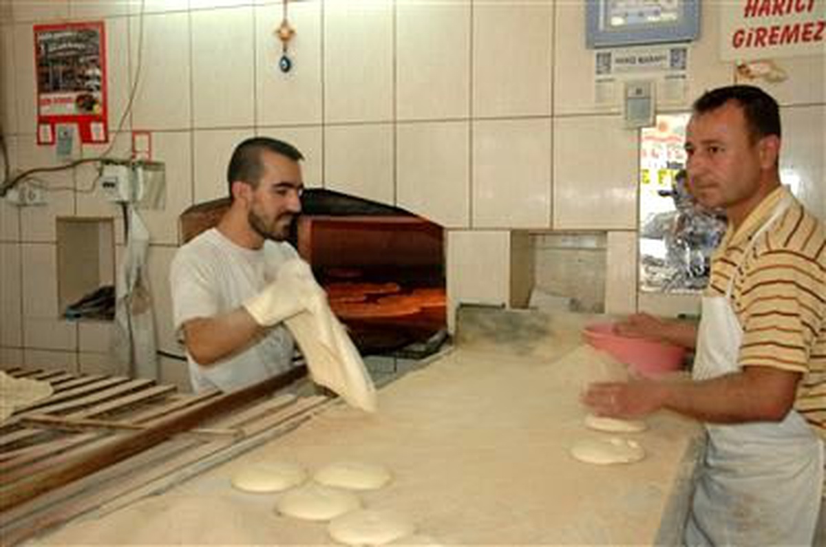 Ramazan Pidesi Fırıncıların Yüzünü Güldürdü