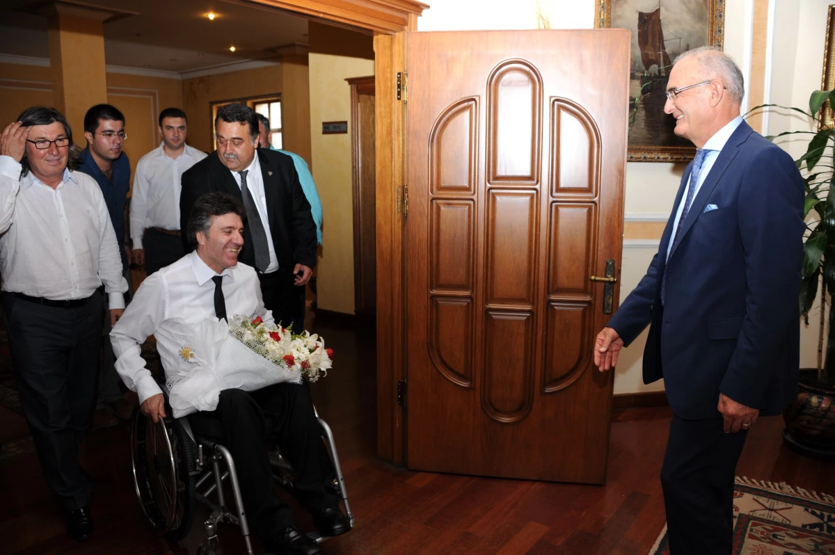 Samsunspor Yönetimi Başkan Yılmaz\'ı Ziyaret Etti