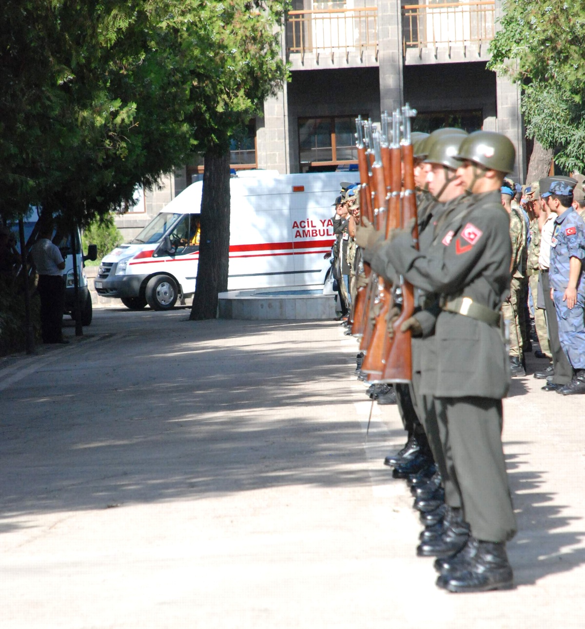 Şehitlerin Cenazeleri Memleketlerine Uğurlandı
