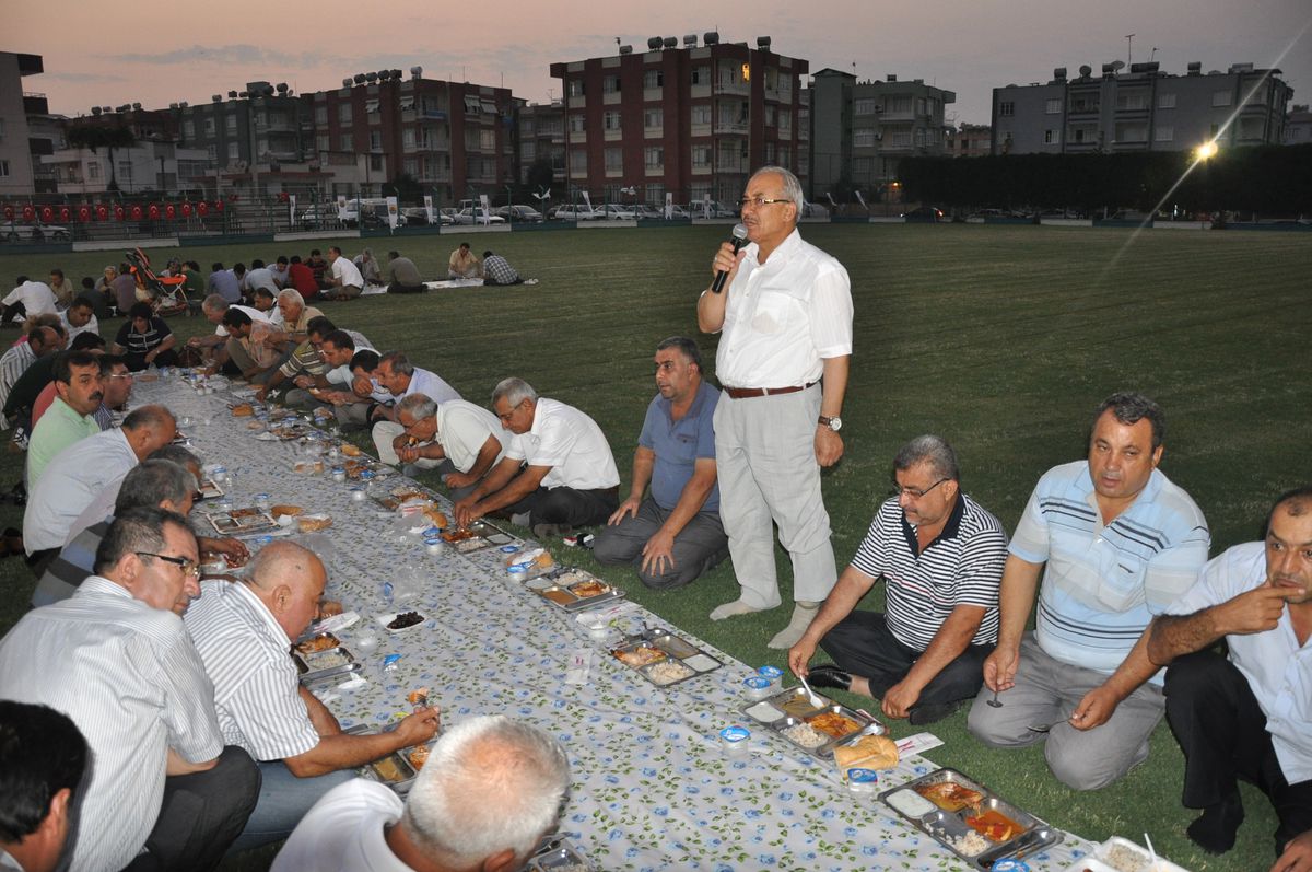 Spor Tesisinde İftar Etkinliği
