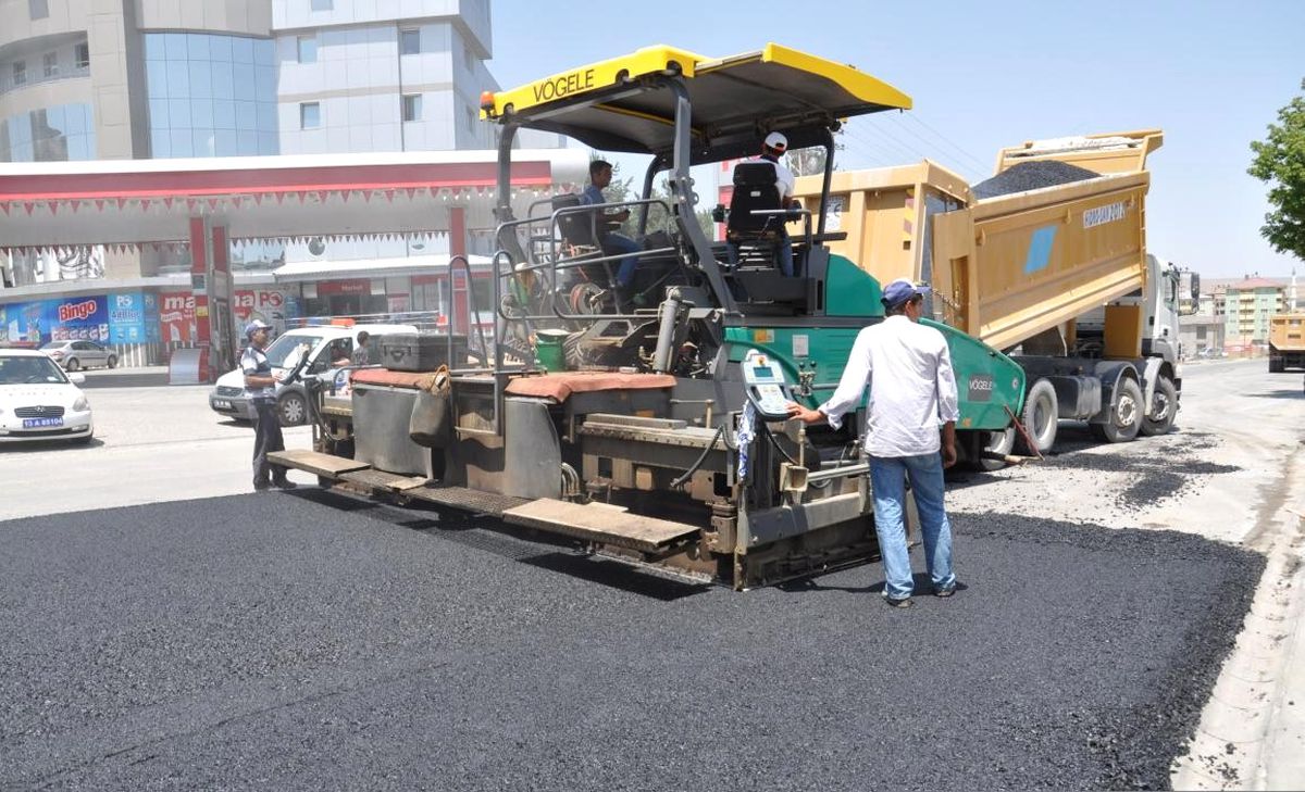 Tatvan Belediyesi\'nin Yol Yapım Çalışmaları