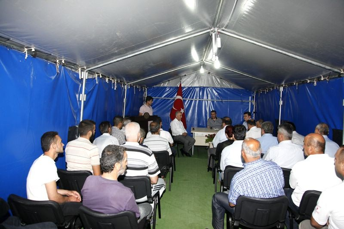 Vali Lekesiz Suriyelilerle Orucunu Açtı
