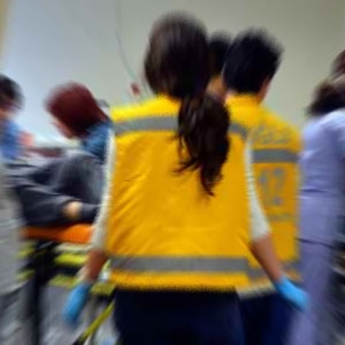 Yolun Karşısına Geçmek İsteyen Çocuğa Otomobil Çarptı
