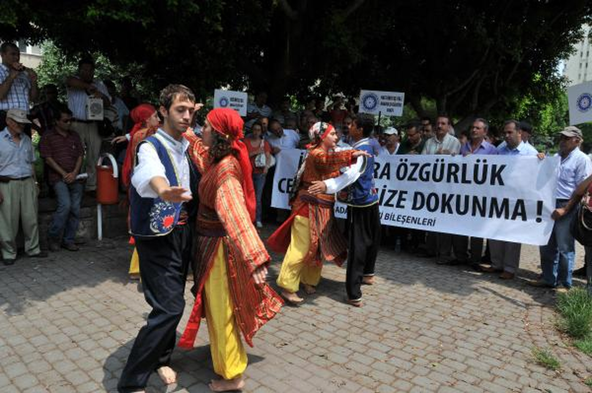 Alevilerden Yargıtay Kararına Protesto