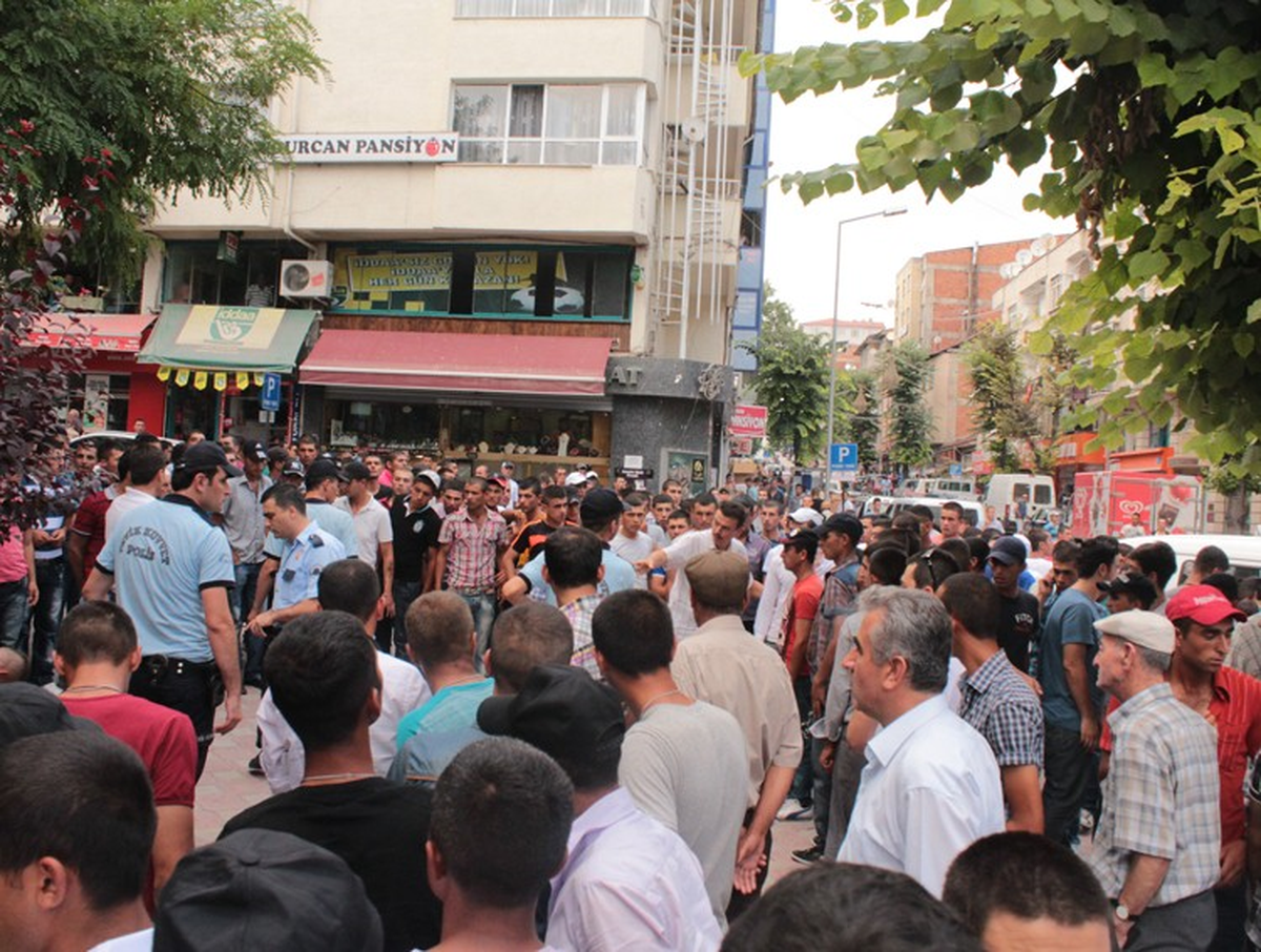 Askerler, Çarşı İzninde Kavga Etti: 2 Yaralı