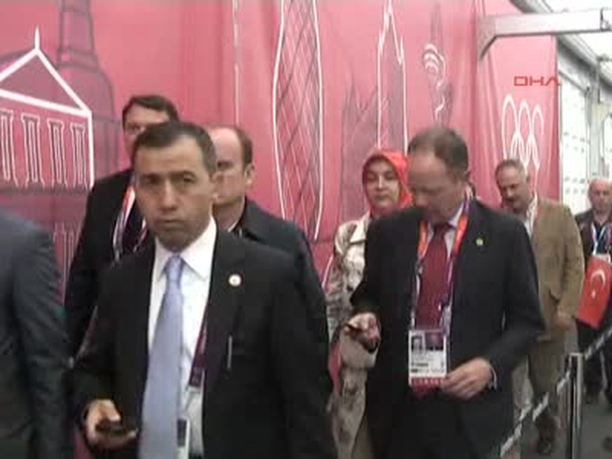 Başbakan Erdoğan, Elinden Türk Bayrağını Bırakmadı