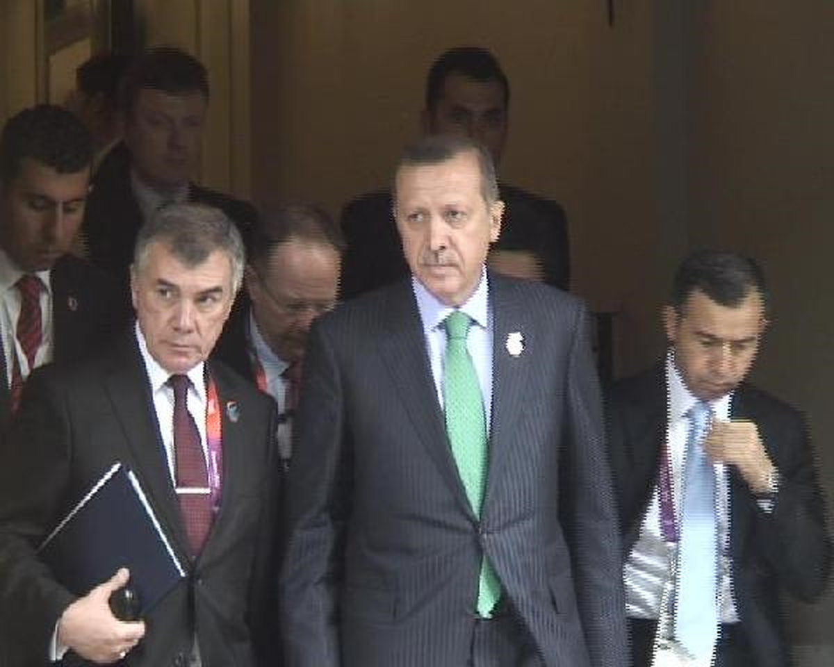 Başbakan Erdoğan, Londra\'da Uluslararası Olimpiyat Komitesi Yetkilileri ile Görüştü