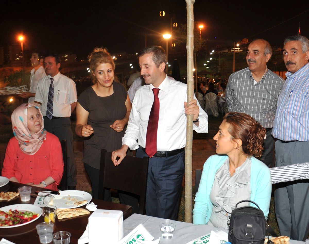Başkan Tahmazoğlu, Personelleri ile İftarda Buluştu