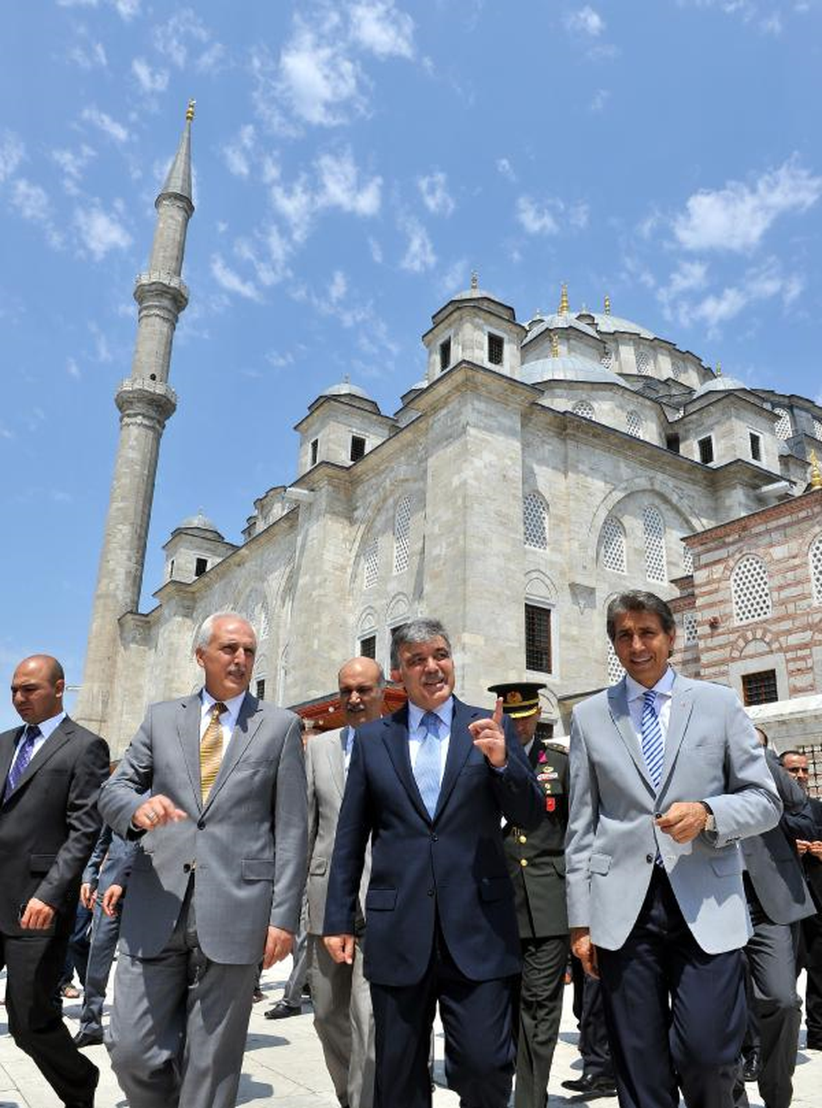 Gül, Fatih Sultan Mehmet Türbesi\'nde