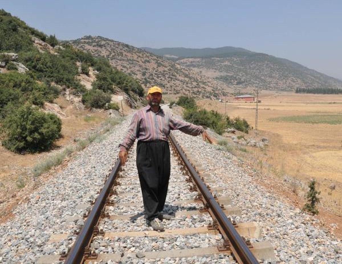Demiryolunda Bulunan El Bombası İmha Edildi