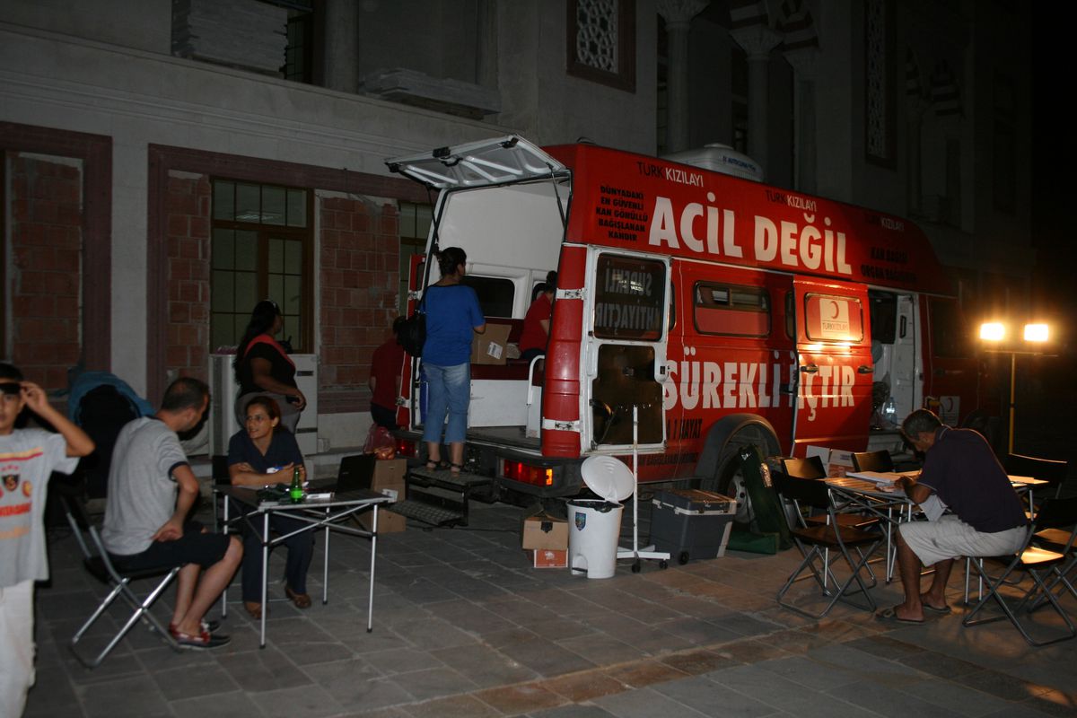 Didim\'de Kan Bağışı Kampanyaları Sürüyor