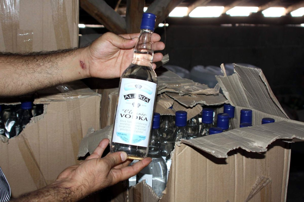 Gaziantep\'te Kaçan Sigara ve Alkol Ele Geçirildi