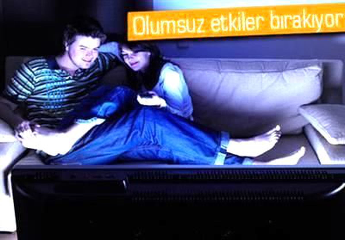 Gece Yarısı Tv İzlemek ve Pc Kullanmak, Depresyon Riskini Artırıyor