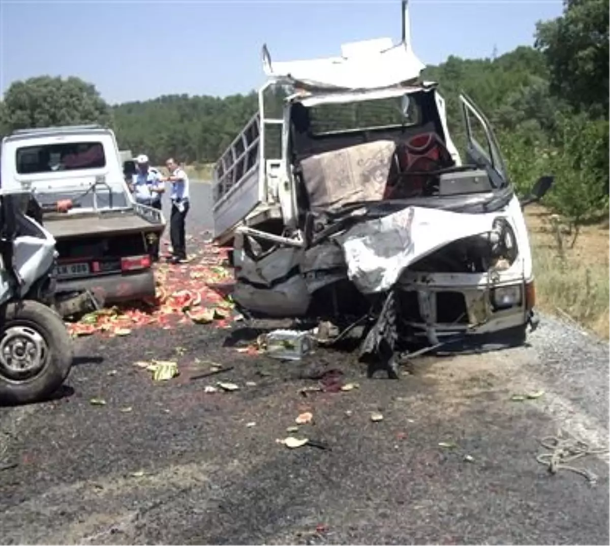 Gediz\'de Trafik Kazası: 1 Ölü, 3 Yaralı