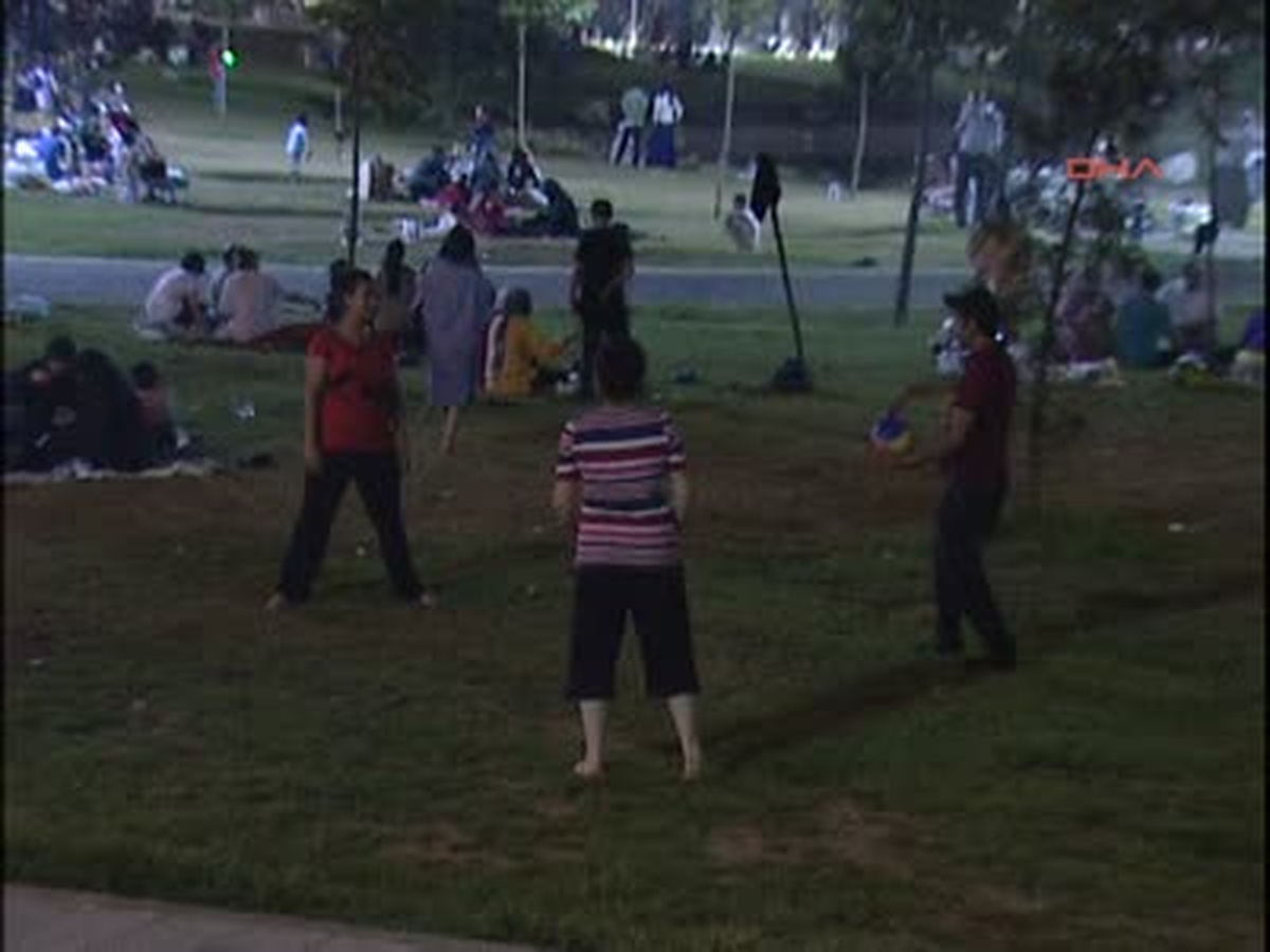 Sıcakların Yorgunluğu Gece Atılıyor