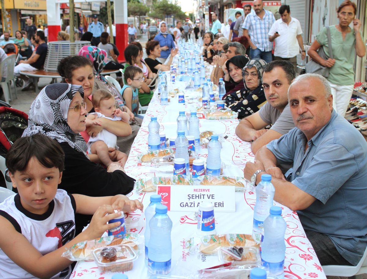 Güngören, Şehitlerini Andı