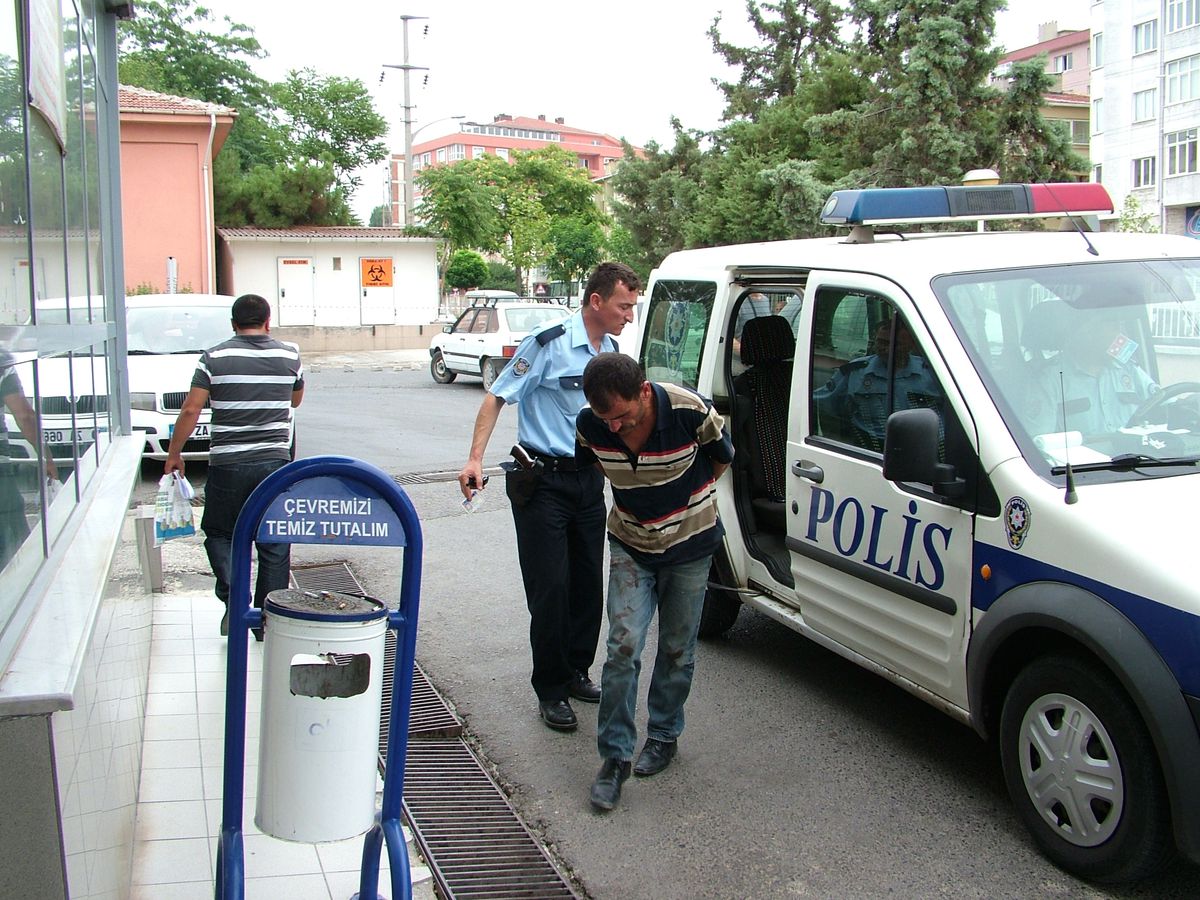 İki Kere Kaçtı İki Kere Yakalandı