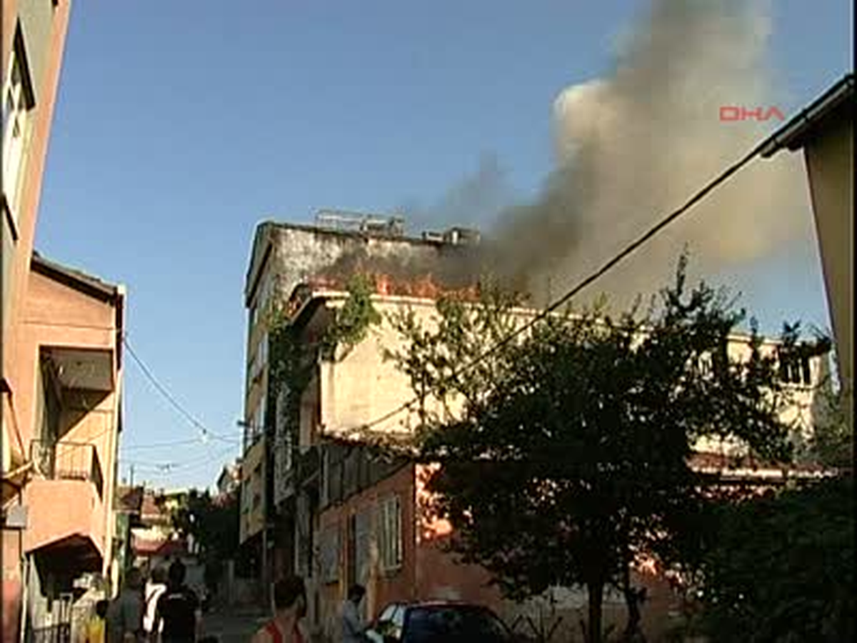 Kadıköy\'de Yangın Paniği