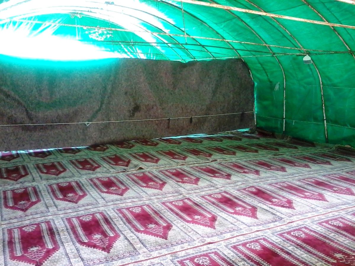 Şarköy\'de Namaz Minareli Çadırda Kılınıyor